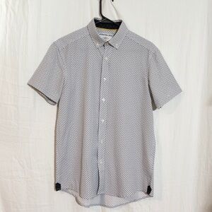 International Report 4-Way Stretch Short Sleeve Button Down Shirt Small